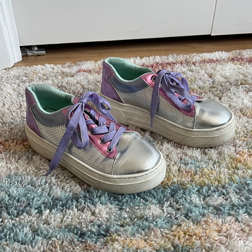 Steve Madden girls size 3, Kids Silver and Purple Sneakers